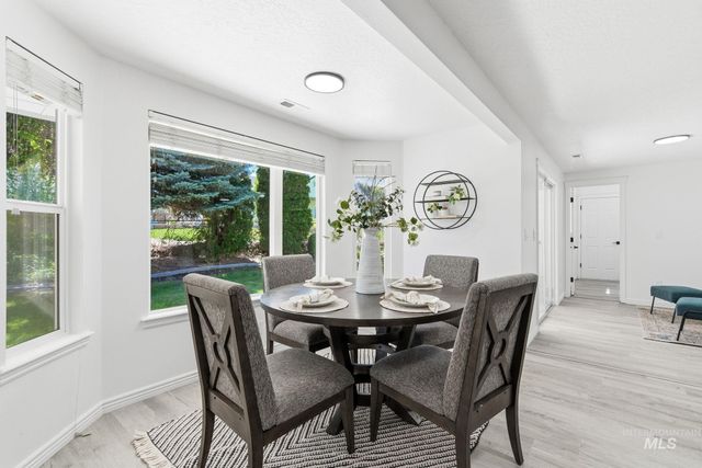 2425 S Morning Sun Crt, Nampa, ID 83686