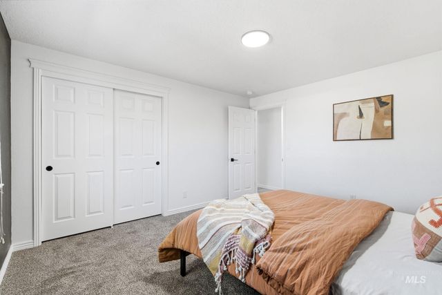2425 S Morning Sun Crt, Nampa, ID 83686