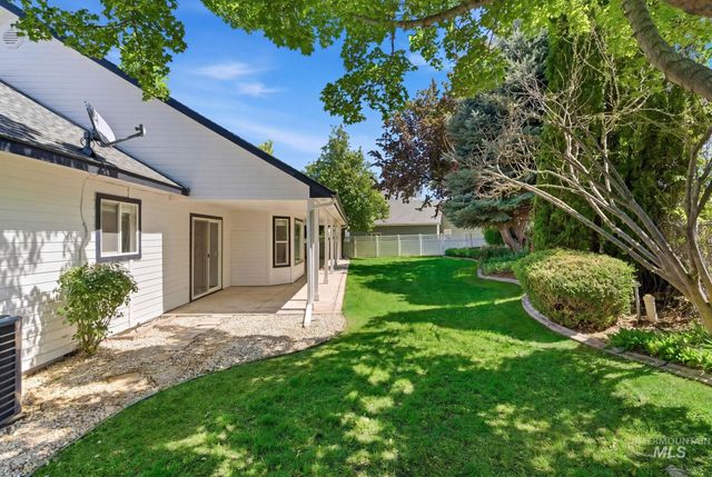 2425 S Morning Sun Crt, Nampa, ID 83686