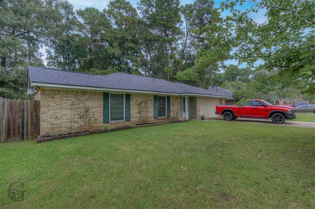 2624 Southcrest Drive, Haughton, LA 71037