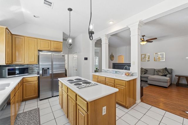 18811 Racquet Sports Way, Humble, TX 77346