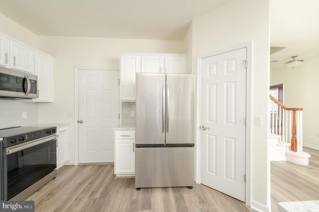 631 THOREAU DR, Mount Joy, PA 17552