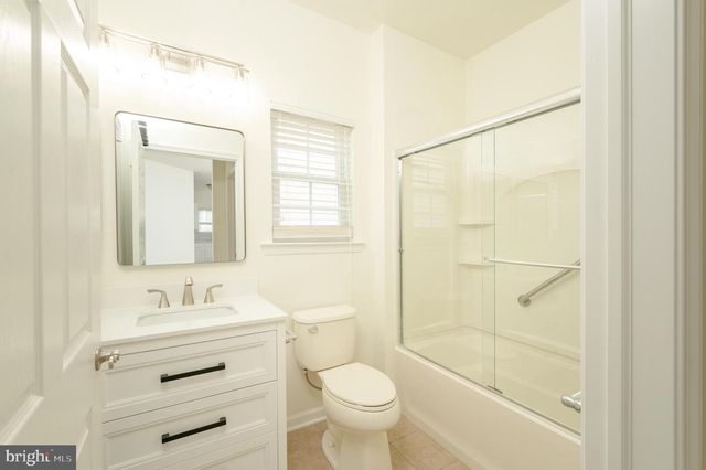 631 THOREAU DR, Mount Joy, PA 17552