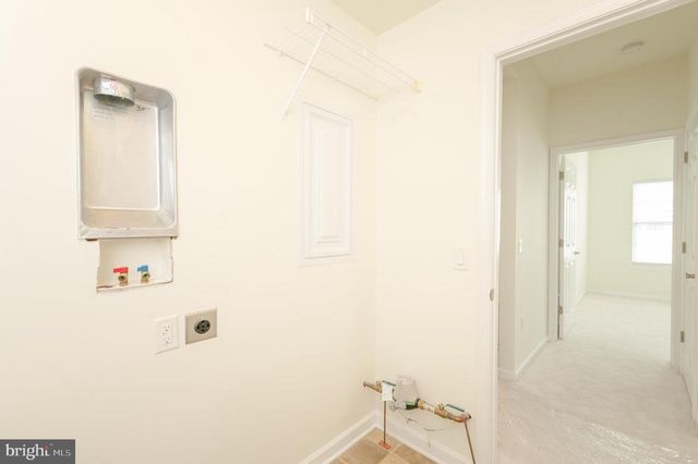 631 THOREAU DR, Mount Joy, PA 17552