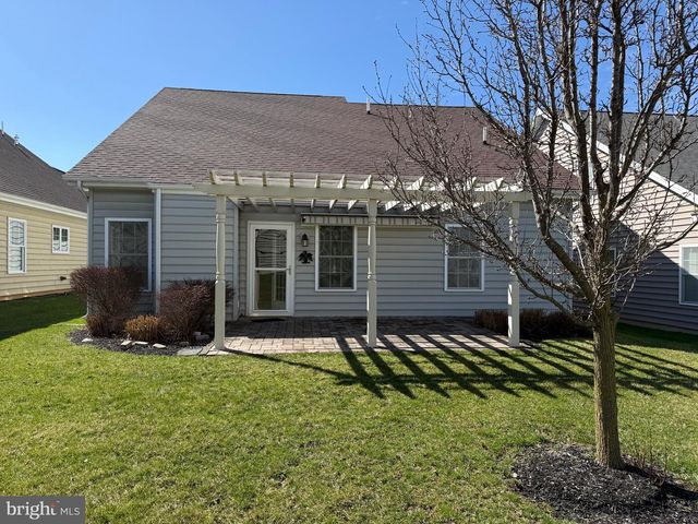 631 THOREAU DR, Mount Joy, PA 17552