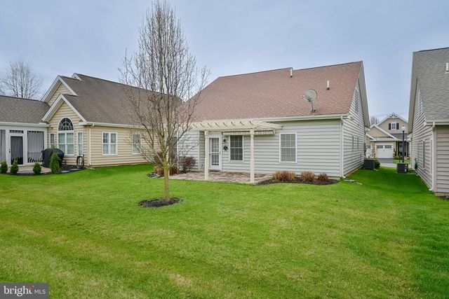 631 THOREAU DR, Mount Joy, PA 17552