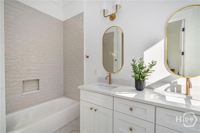 304 W 38th Street, Savannah, GA 31401