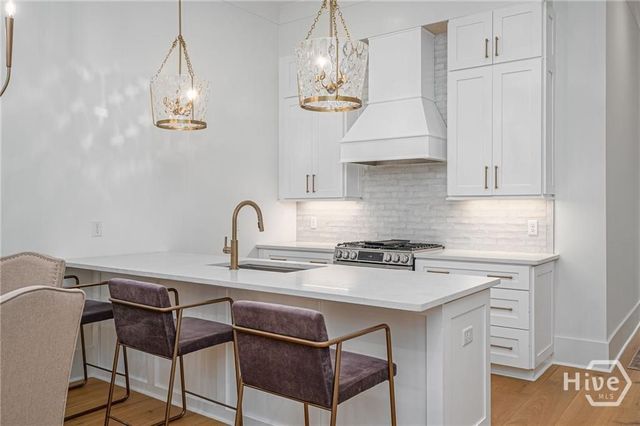 304 W 38th Street, Savannah, GA 31401