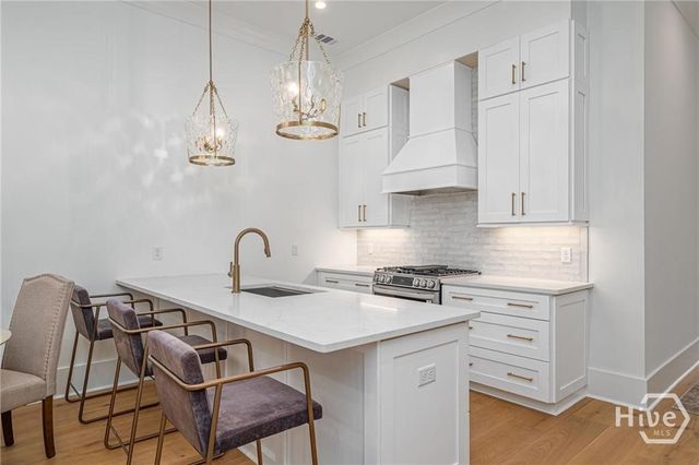 304 W 38th Street, Savannah, GA 31401