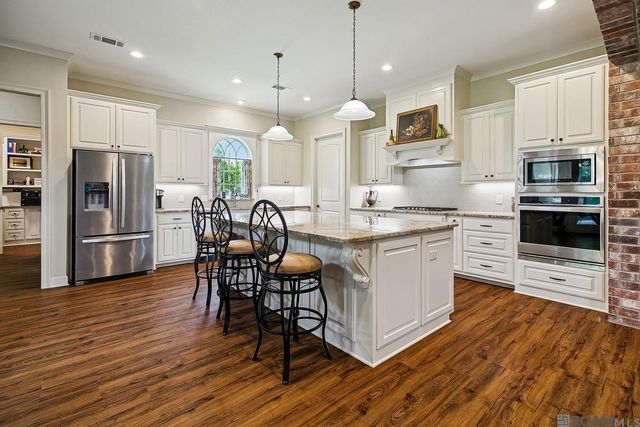 24205 S Frost Rd, Livingston, LA 70754