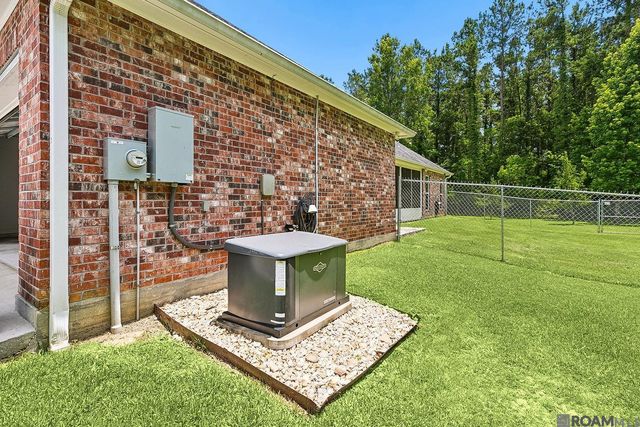24205 S Frost Rd, Livingston, LA 70754