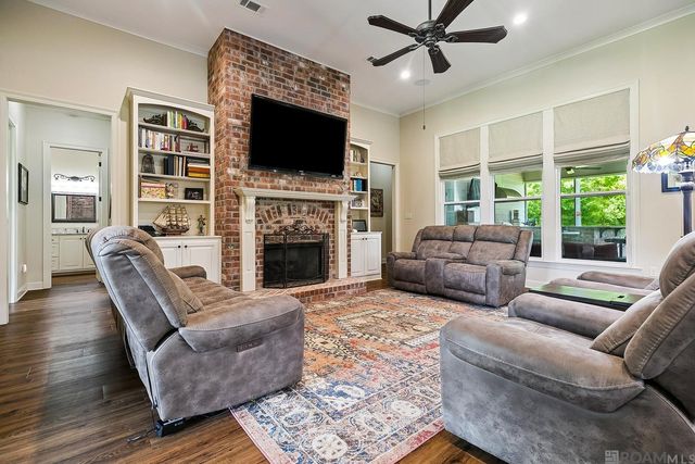 24205 S Frost Rd, Livingston, LA 70754