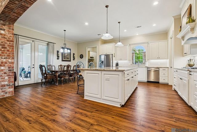 24205 S Frost Rd, Livingston, LA 70754