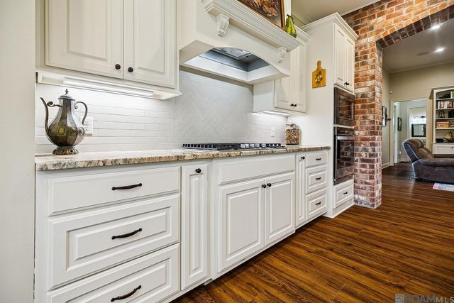 24205 S Frost Rd, Livingston, LA 70754