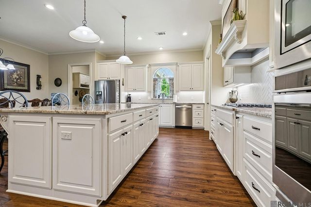 24205 S Frost Rd, Livingston, LA 70754