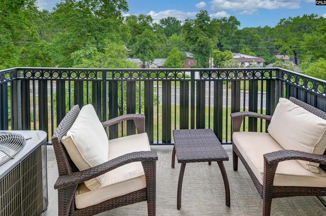 619 King 306, Columbia, SC 29205