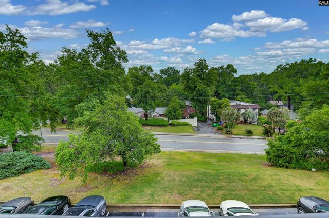 619 King 306, Columbia, SC 29205