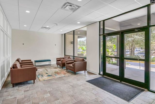 619 King 306, Columbia, SC 29205
