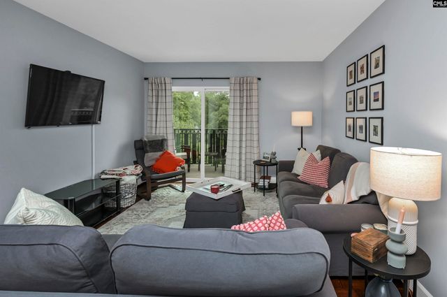 619 King 306, Columbia, SC 29205
