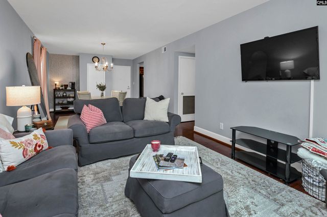 619 King 306, Columbia, SC 29205