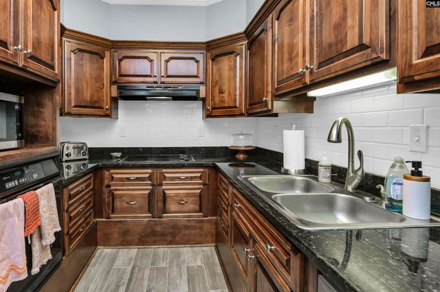 619 King 306, Columbia, SC 29205