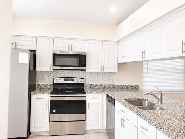 10114 BRIAR CIRCLE, Hudson, FL 34667
