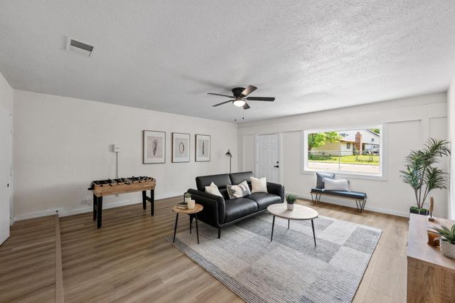 7002 Teaberry DR, Austin, TX 78745