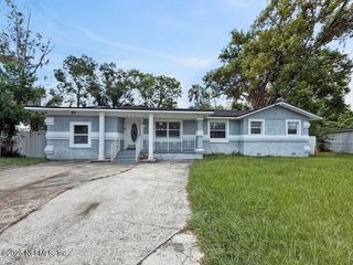 7004 DAHLGREN Court, Jacksonville, FL 32208