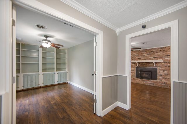 8810 Seber Drive, Tomball, TX 77375