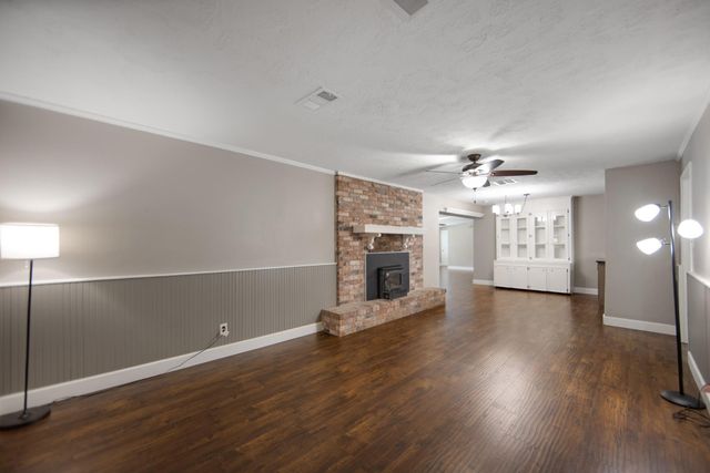 8810 Seber Drive, Tomball, TX 77375