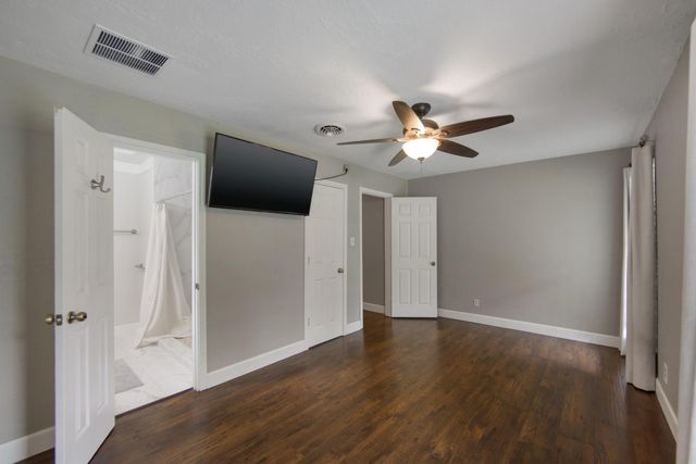 8810 Seber Drive, Tomball, TX 77375