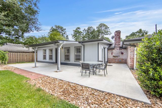 8810 Seber Drive, Tomball, TX 77375