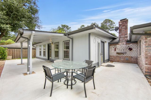 8810 Seber Drive, Tomball, TX 77375