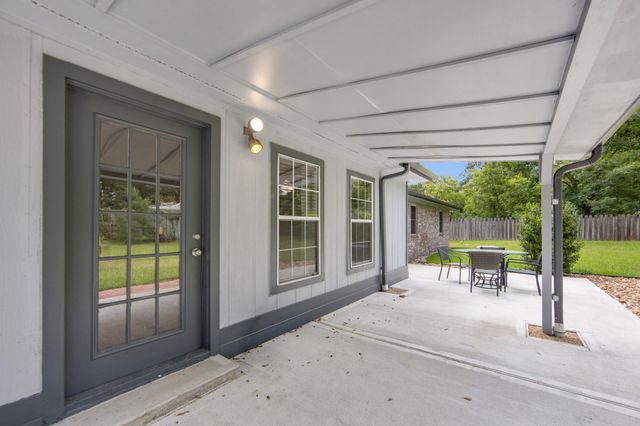 8810 Seber Drive, Tomball, TX 77375