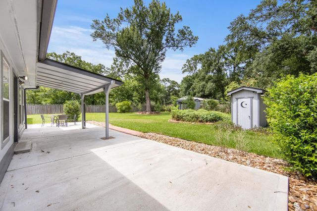 8810 Seber Drive, Tomball, TX 77375
