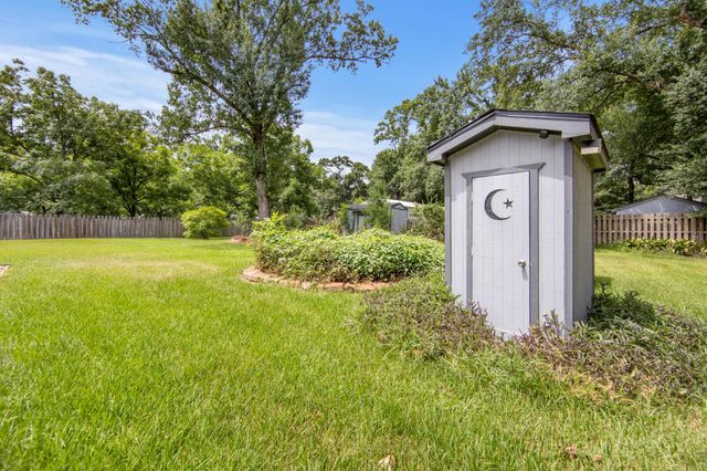 8810 Seber Drive, Tomball, TX 77375