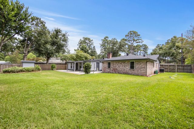 8810 Seber Drive, Tomball, TX 77375