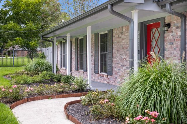 8810 Seber Drive, Tomball, TX 77375