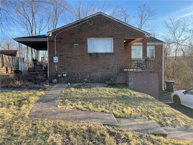 104 Colbaugh Rd, Penn Twp, PA 15085