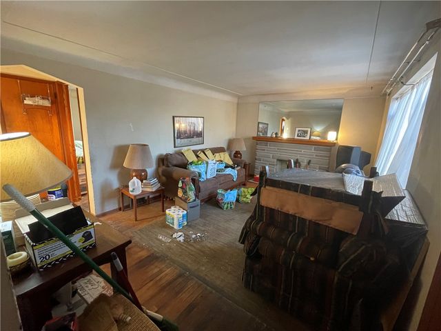 104 Colbaugh Rd, Penn Twp, PA 15085