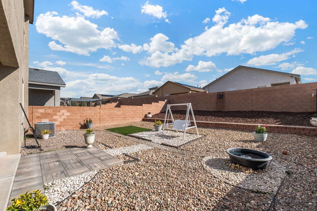 Image 32 of property listing at 4892 Longs Peak Road NE, Rio Rancho, NM 87144