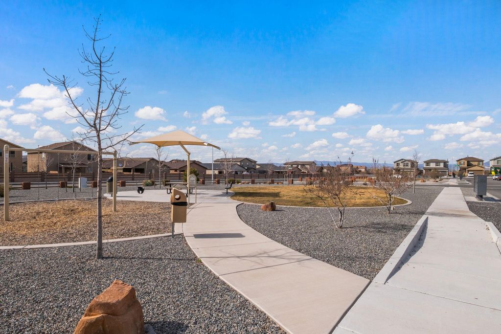 Image 33 of property listing at 4892 Longs Peak Road NE, Rio Rancho, NM 87144