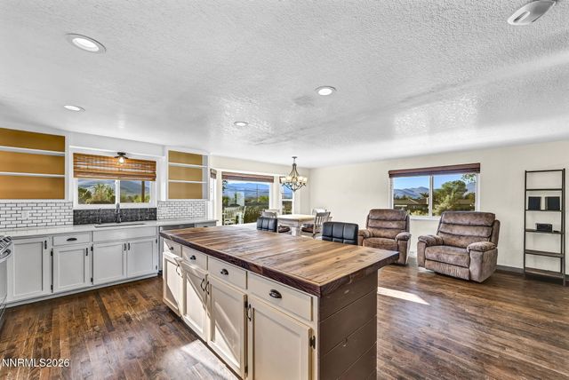 2635 S Edmonds Drive, Carson City, NV 89701