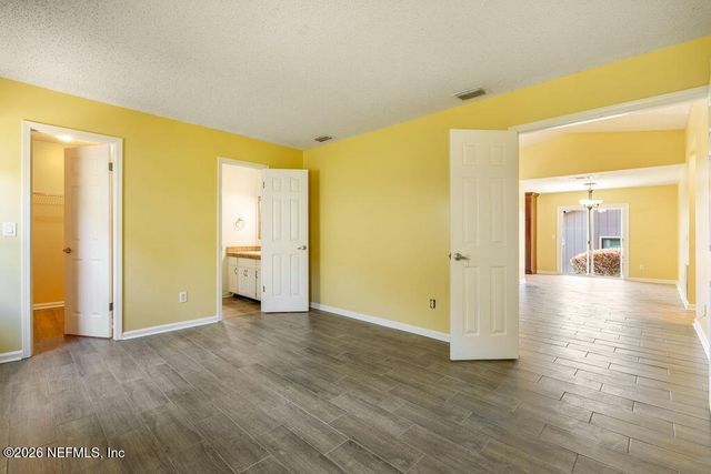 8066 LE HAVRE Drive N, Jacksonville, FL 32277