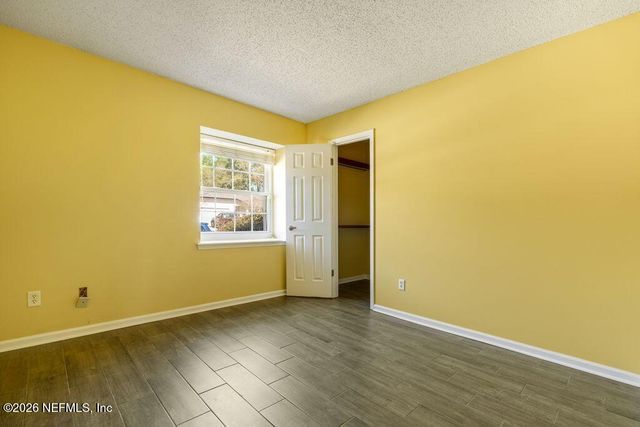 8066 LE HAVRE Drive N, Jacksonville, FL 32277