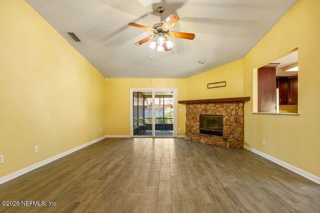 8066 LE HAVRE Drive N, Jacksonville, FL 32277