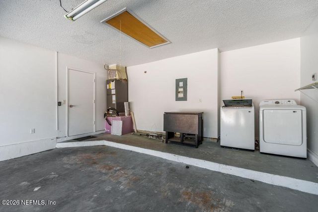 8066 LE HAVRE Drive N, Jacksonville, FL 32277