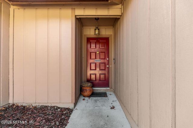 8066 LE HAVRE Drive N, Jacksonville, FL 32277