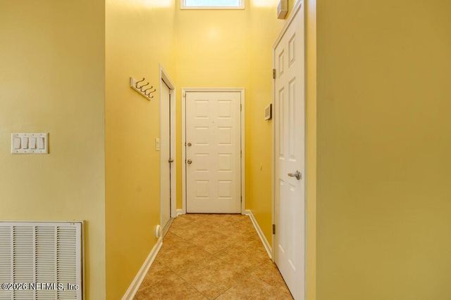 8066 LE HAVRE Drive N, Jacksonville, FL 32277