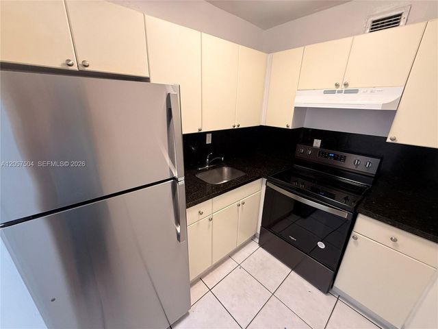 1860 SW 22nd Street 4, Miami, FL 33145